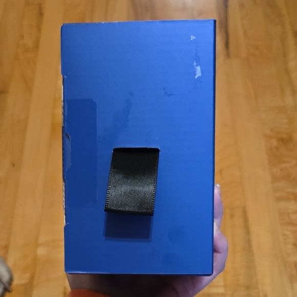 Razer Quick Charging Stand for PS5 DualSense - Black and Blue - Picture 5 of 6